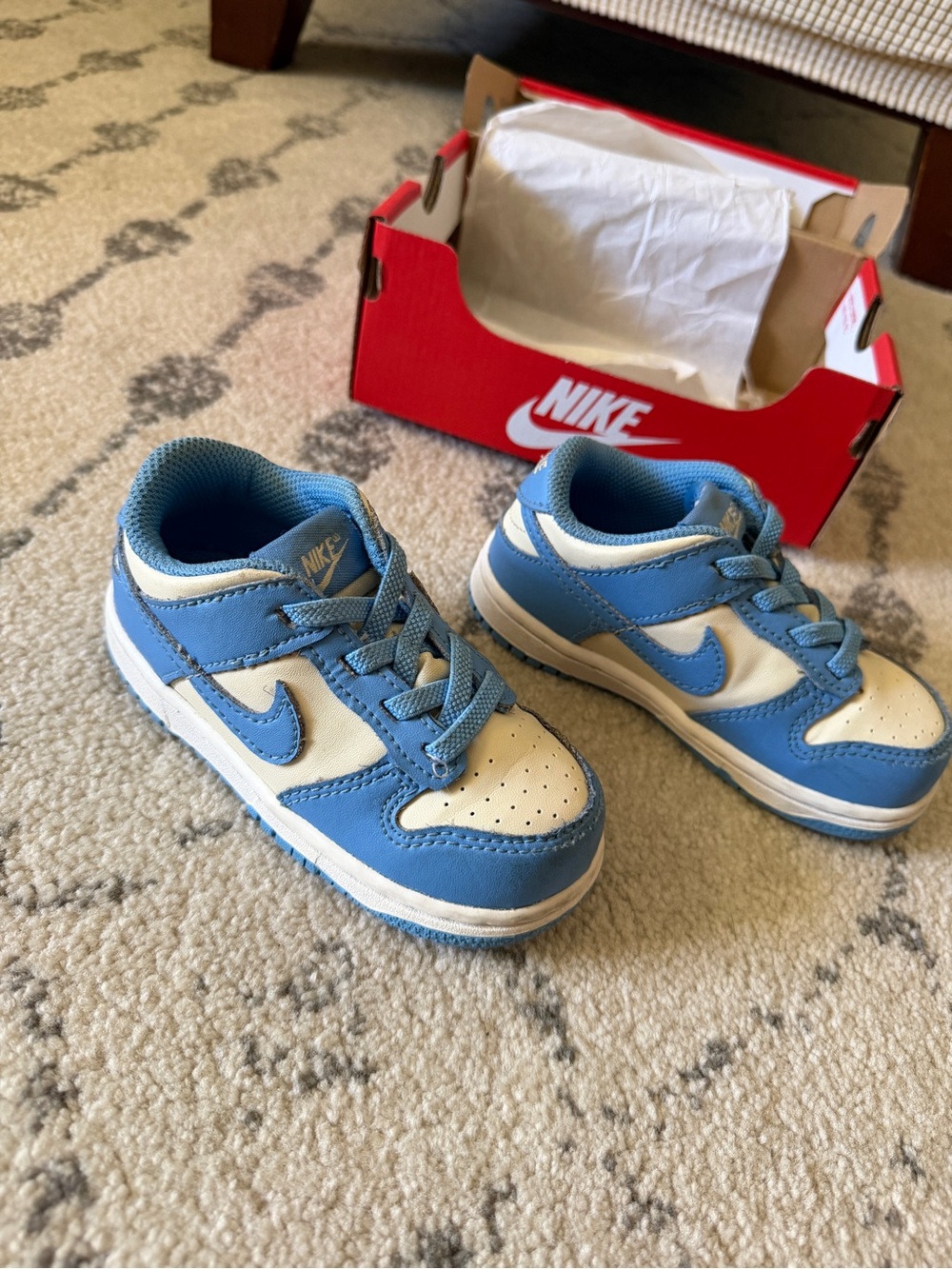 Nike Kids Blue and White Low-Top Sneakers